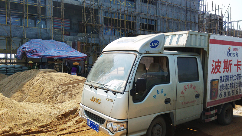 ���^����